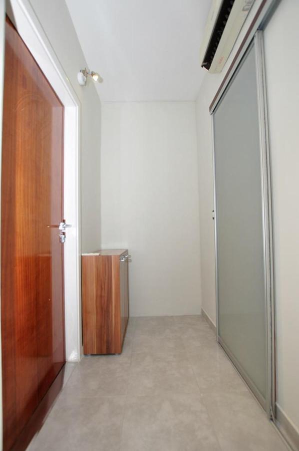 Apartments Gabi オミシュ エクステリア 写真