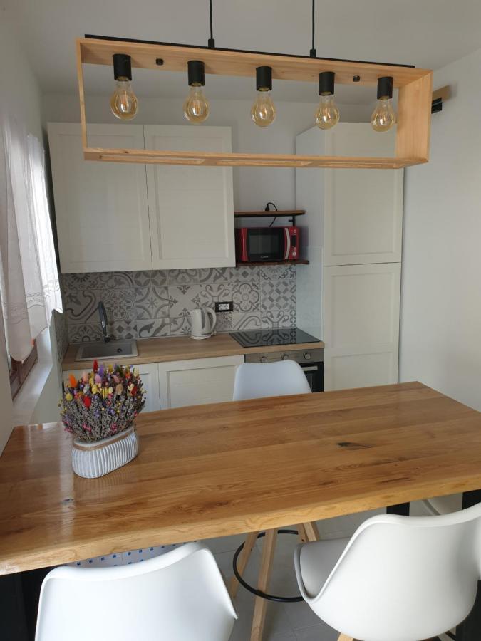 Apartments Gabi オミシュ エクステリア 写真