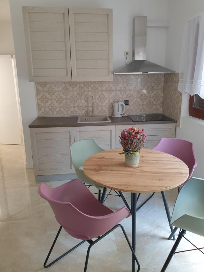 Apartments Gabi オミシュ エクステリア 写真